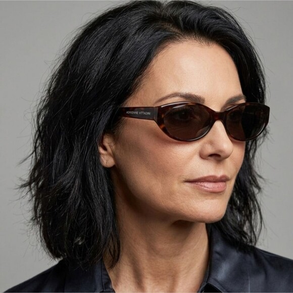 Adrienne Vittadini SunGlasses with Case 5009S Dark Amber Oval Wrap Havana main image 11